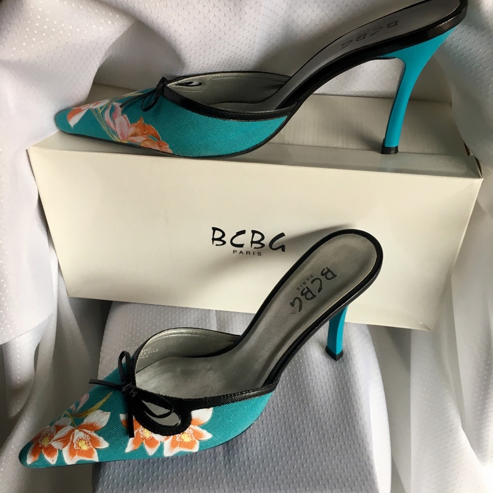 BCBG Women’s Shoes - Picture 2 of 7